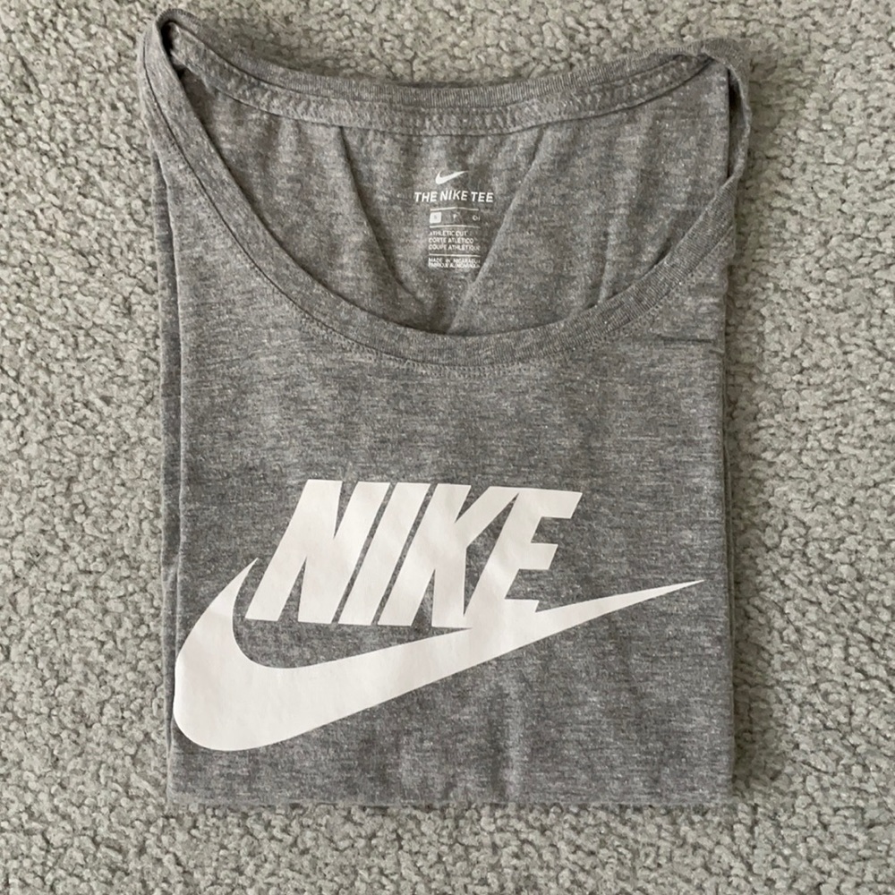 Nike Women’s Tee